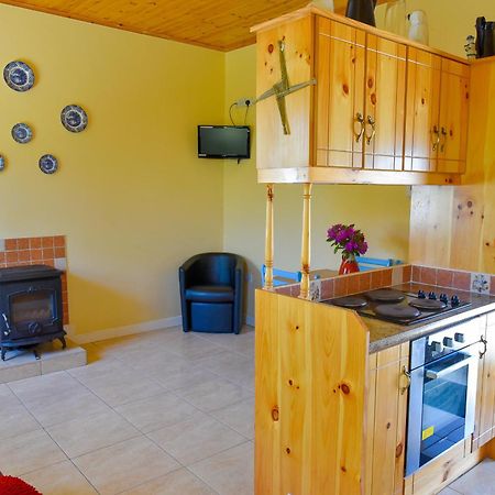 Katie'S Cottage Achill Sound Экстерьер фото